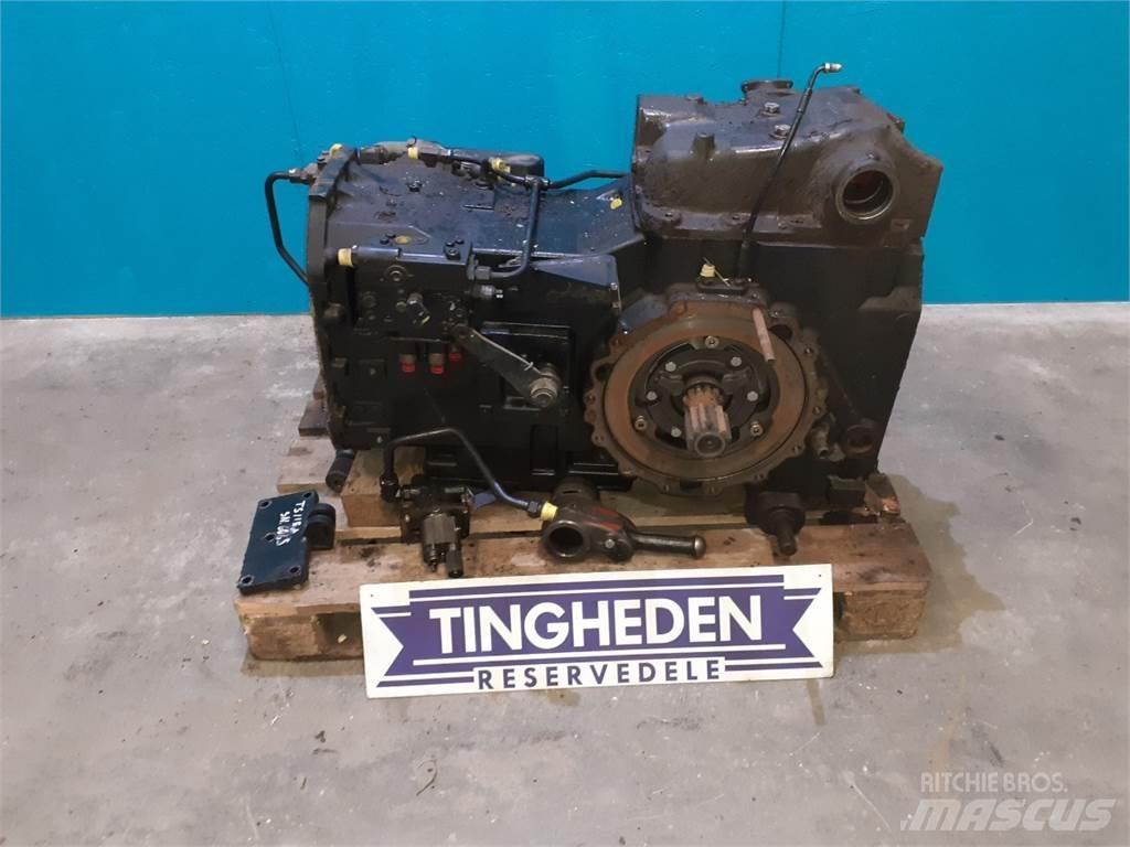 New Holland L85 Предаване