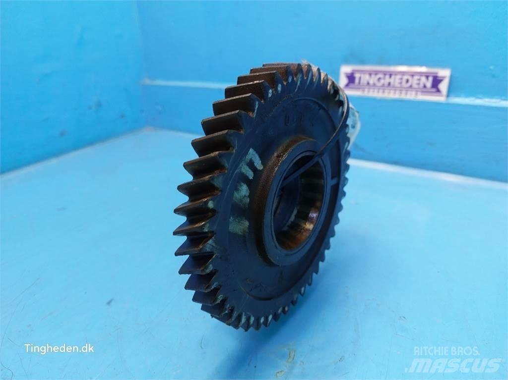 New Holland T6 Предаване