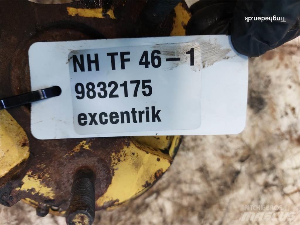 New Holland TF46 Разстилачки на пясък и сол
