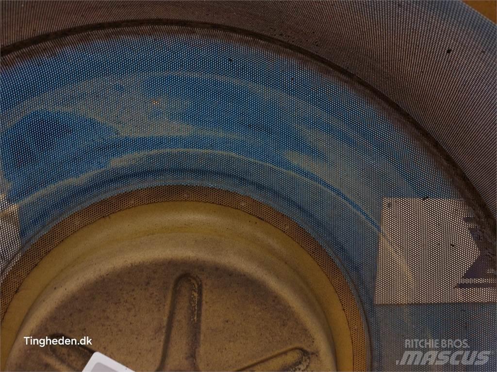 New Holland TX30 Радиатори