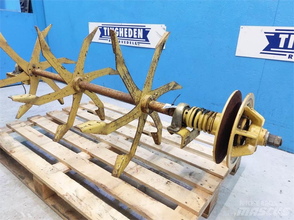 New Holland TX65 Разстилачки на пясък и сол