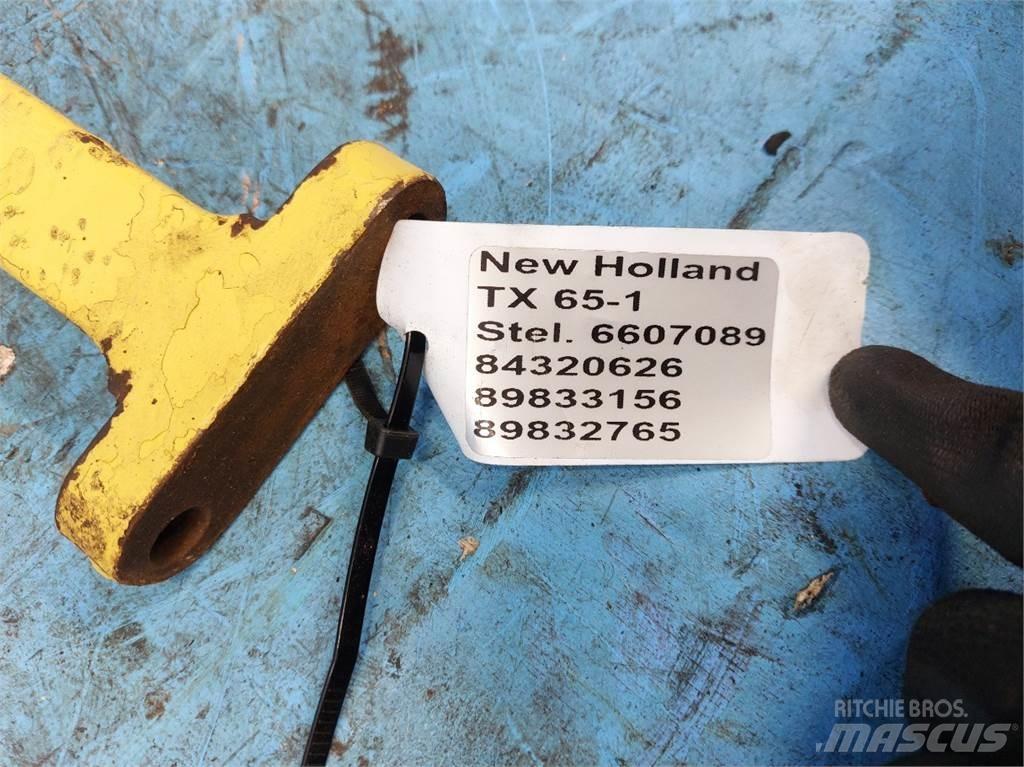 New Holland TX65 Разстилачки на пясък и сол