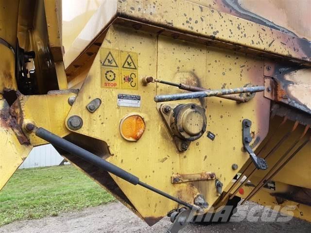 New Holland TX68 Комбайни
