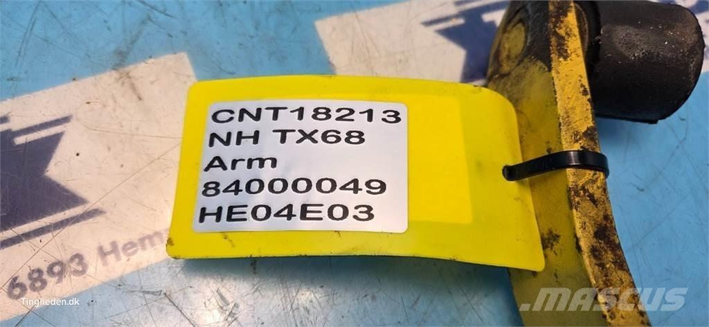 New Holland TX68 Разстилачки на пясък и сол