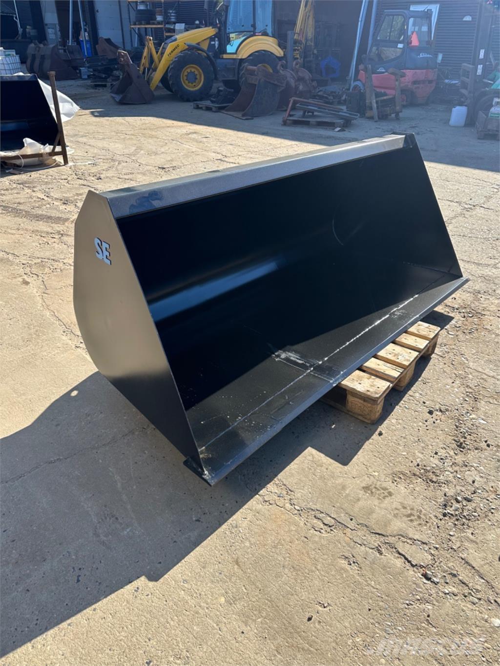  SE AB Manitou Кофи