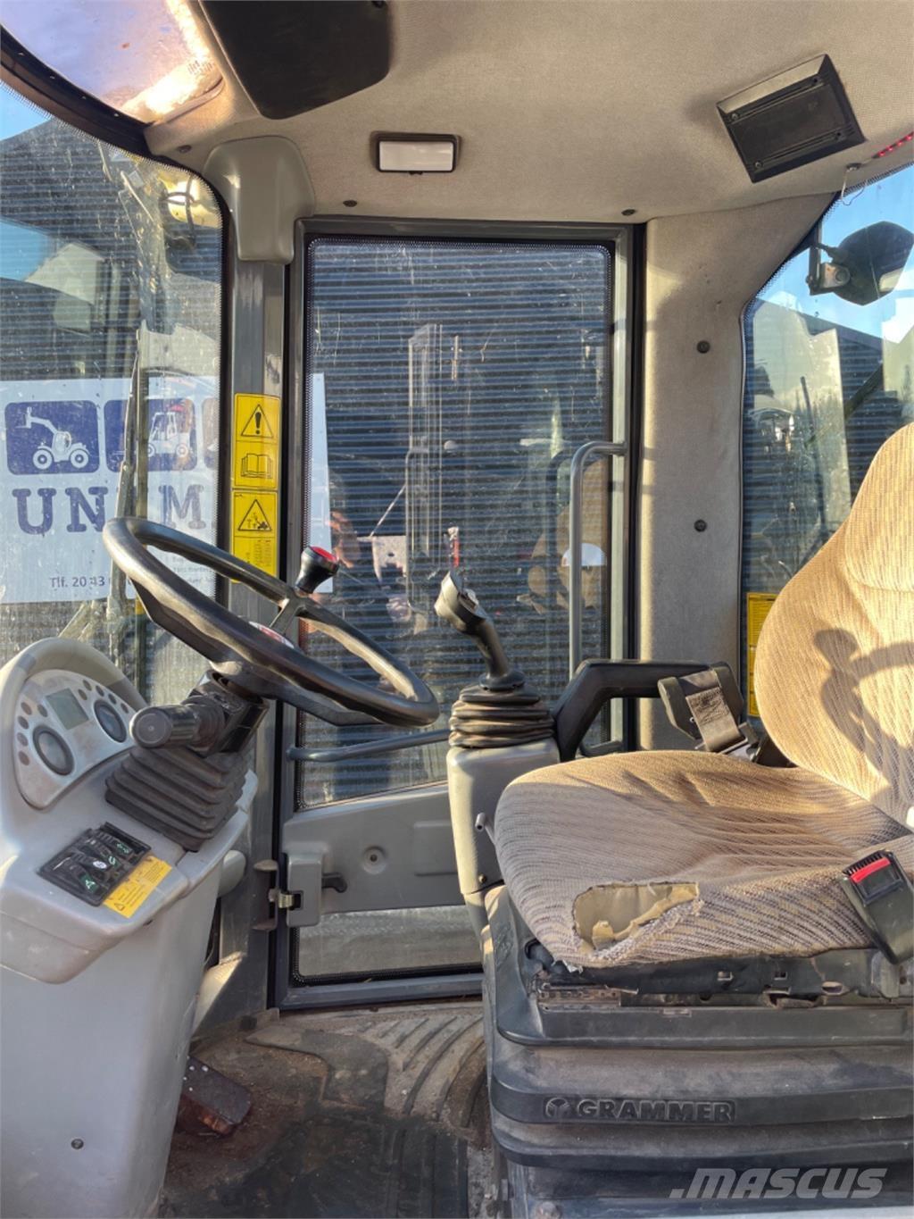 Terex TL120 Колесни товарачи