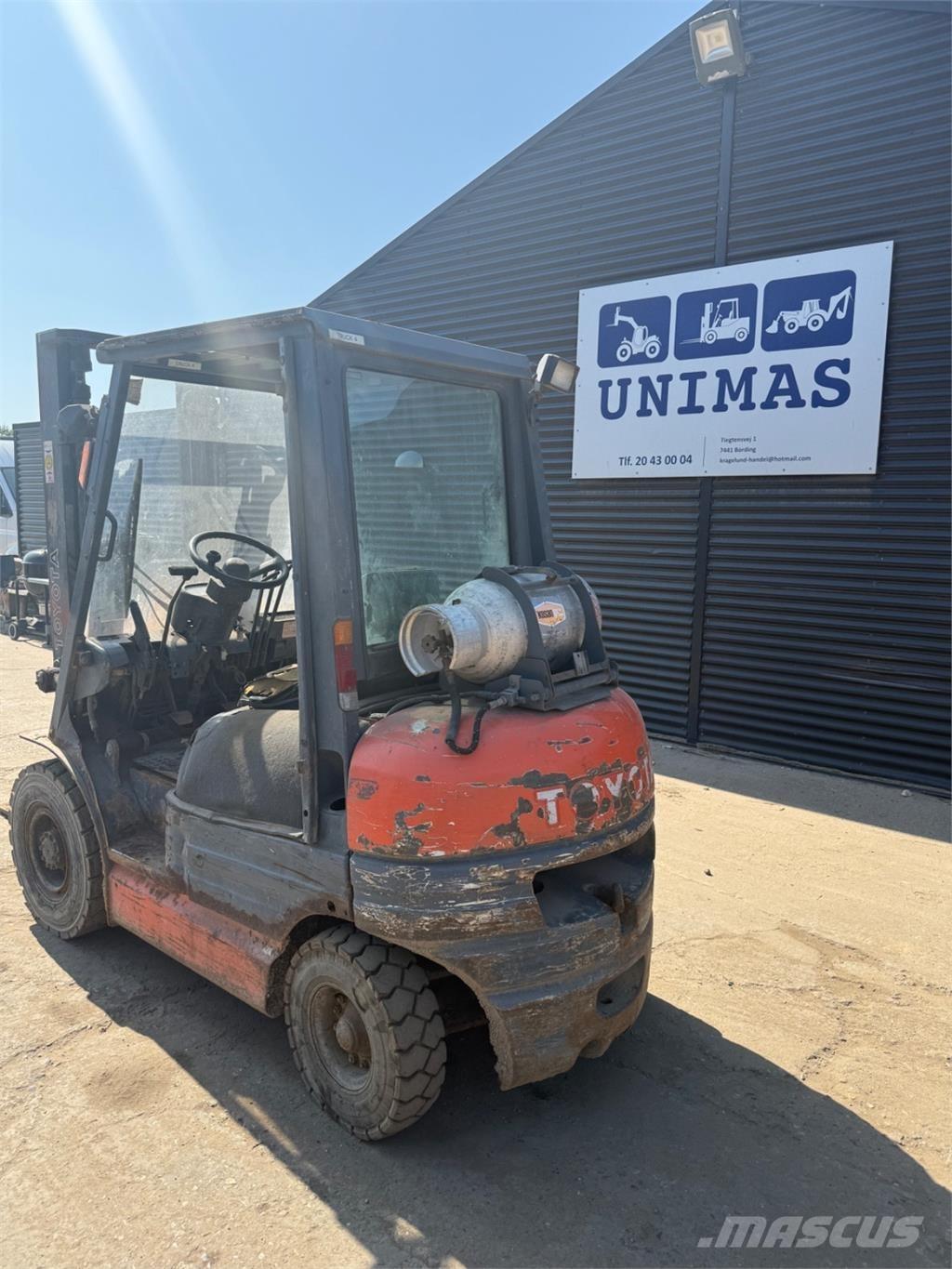 Toyota FG25 Камиони с АГУ