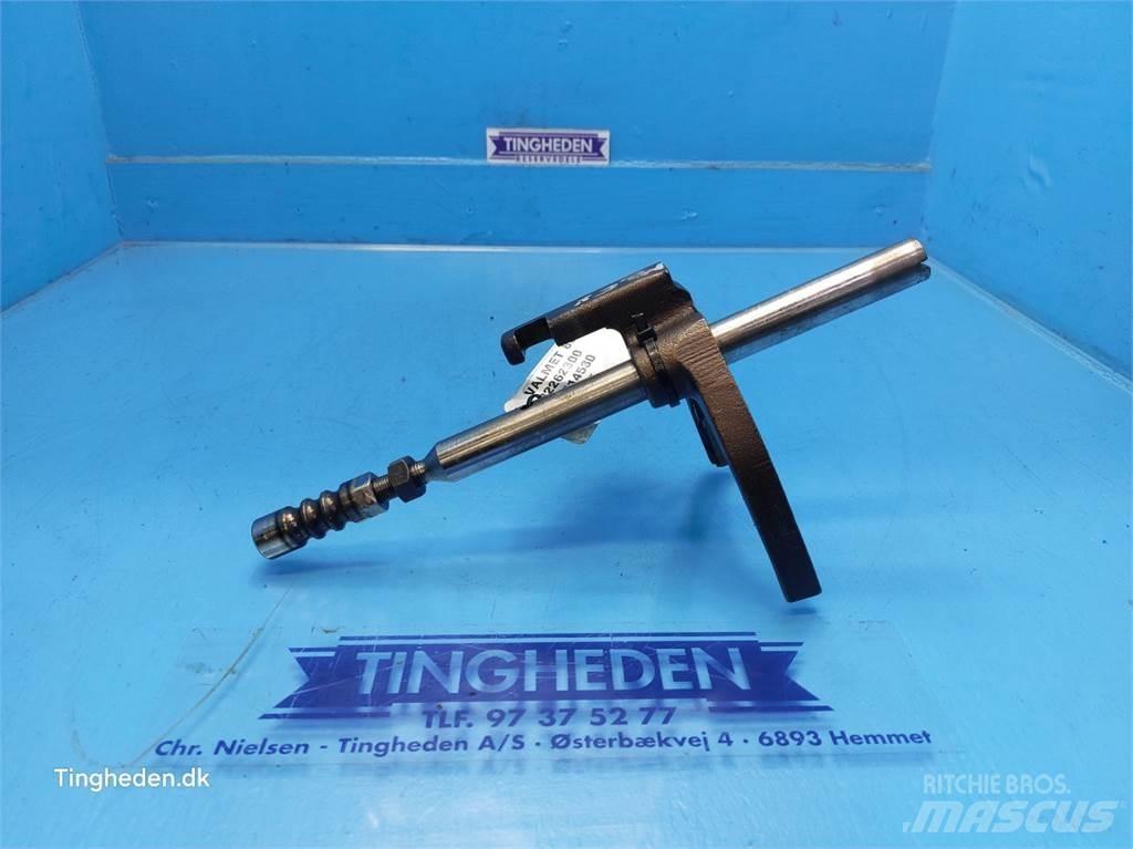 Valmet 8050 Предаване