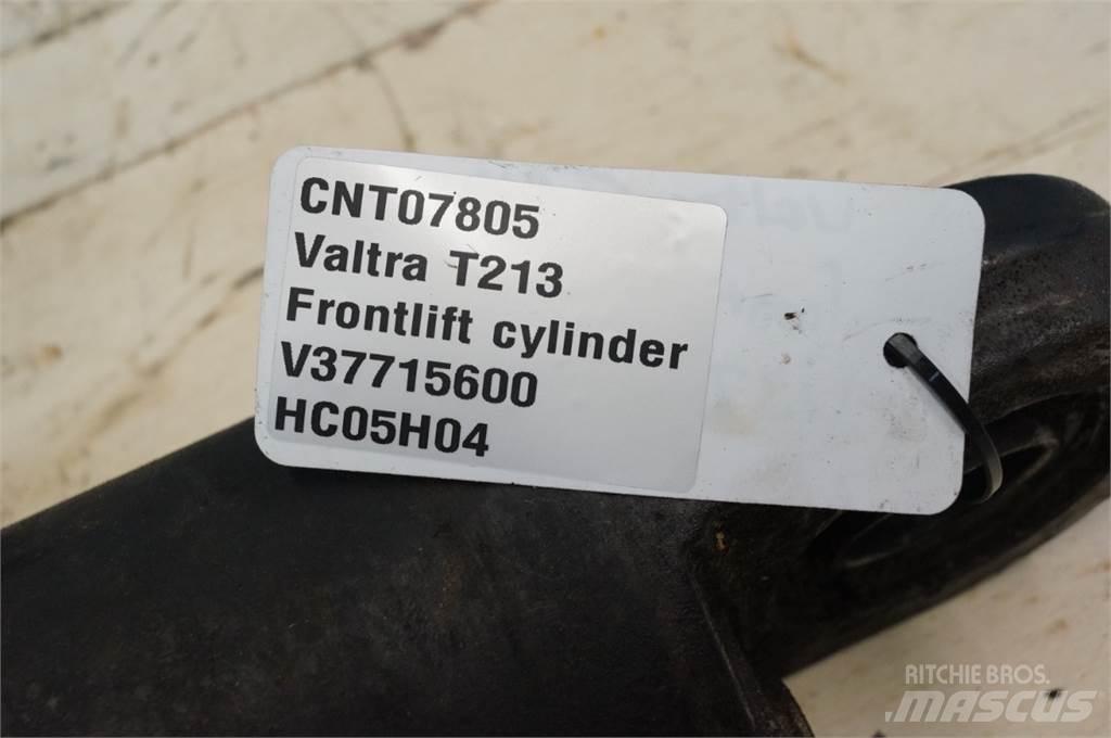 Valtra T213 Аксесоари за челни товарачи