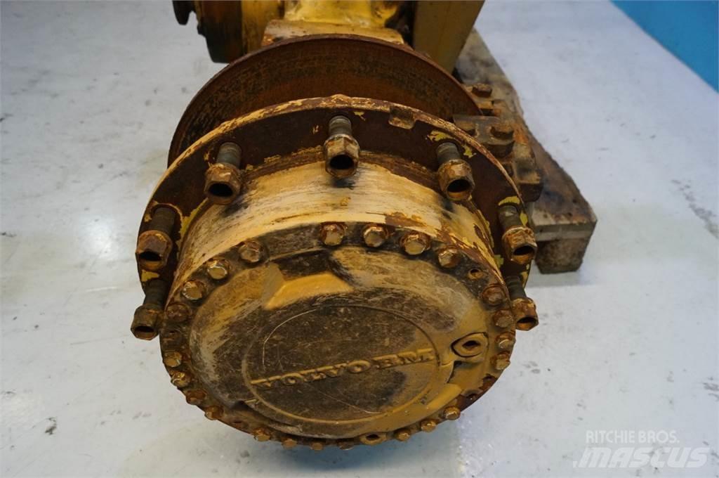 Volvo L120 Оси
