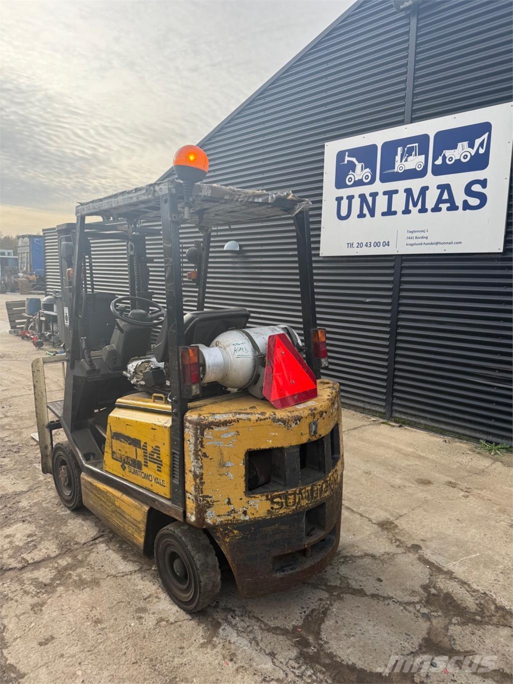 Yale FG14 Камиони с АГУ