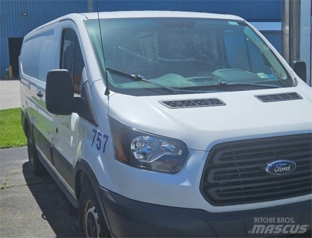 Ford Transit 150 Ванове за доставки