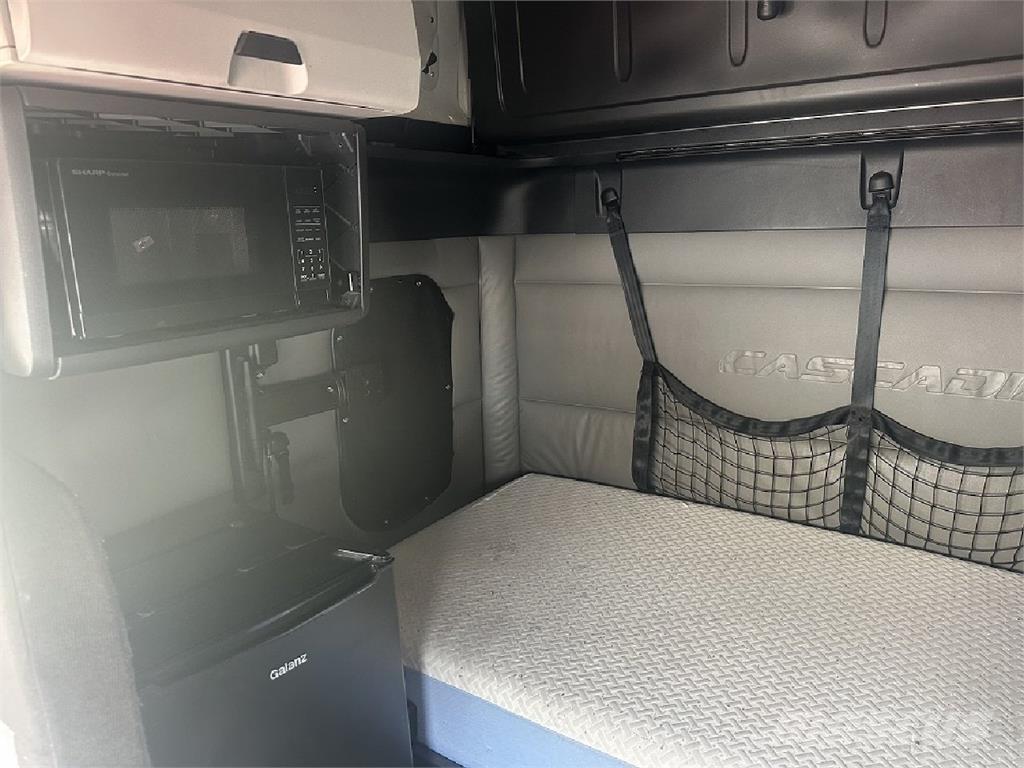 Freightliner CA126 Влекачи