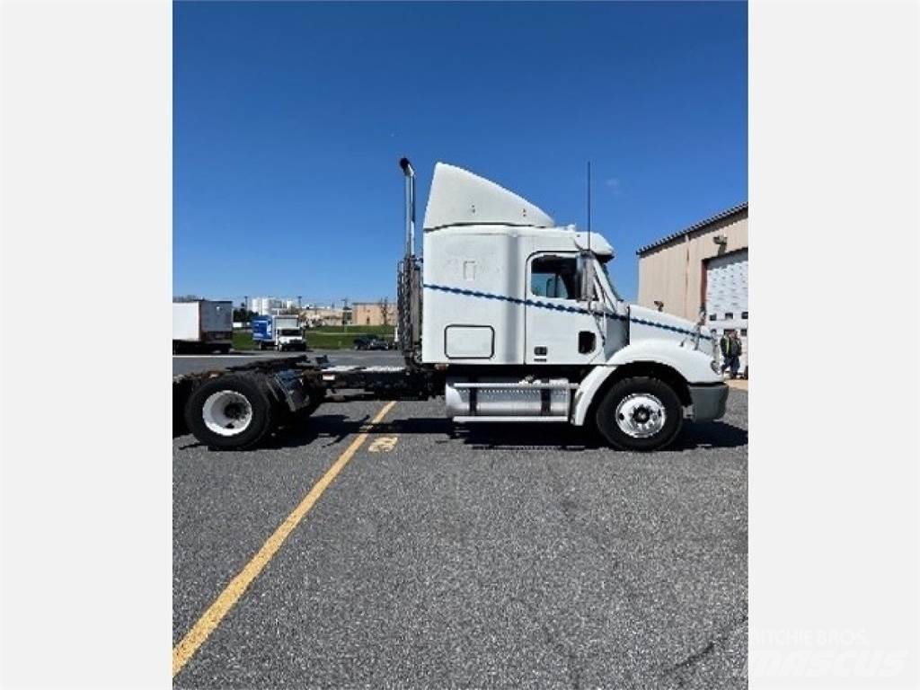 Freightliner CL112G Влекачи