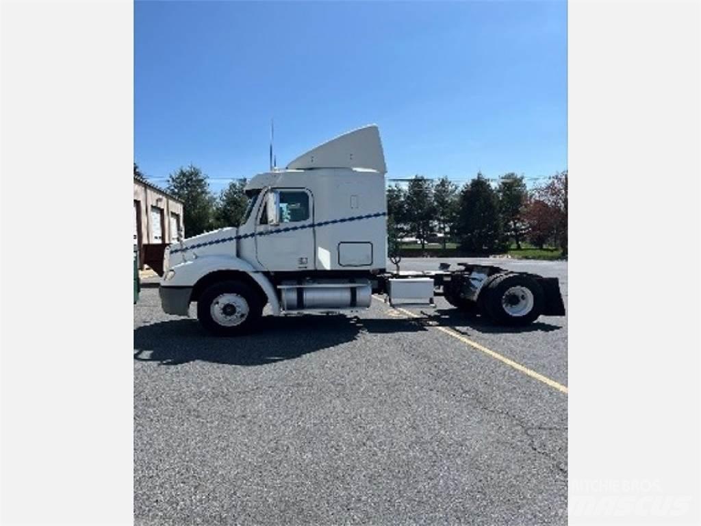 Freightliner CL112G Влекачи
