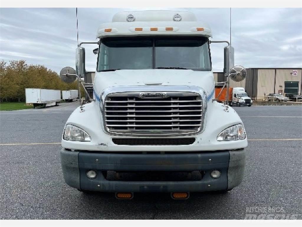 Freightliner CL112G Влекачи