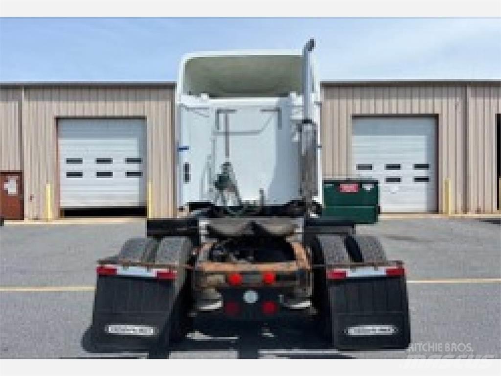 Freightliner CL112G Влекачи