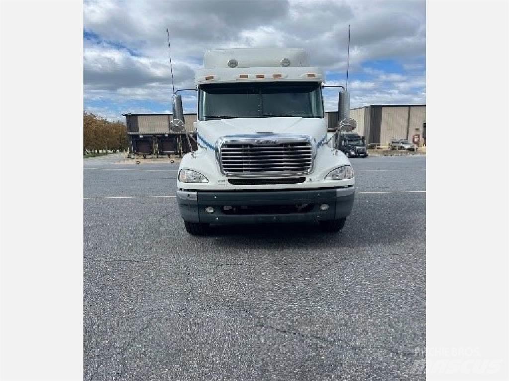 Freightliner CL112G Влекачи
