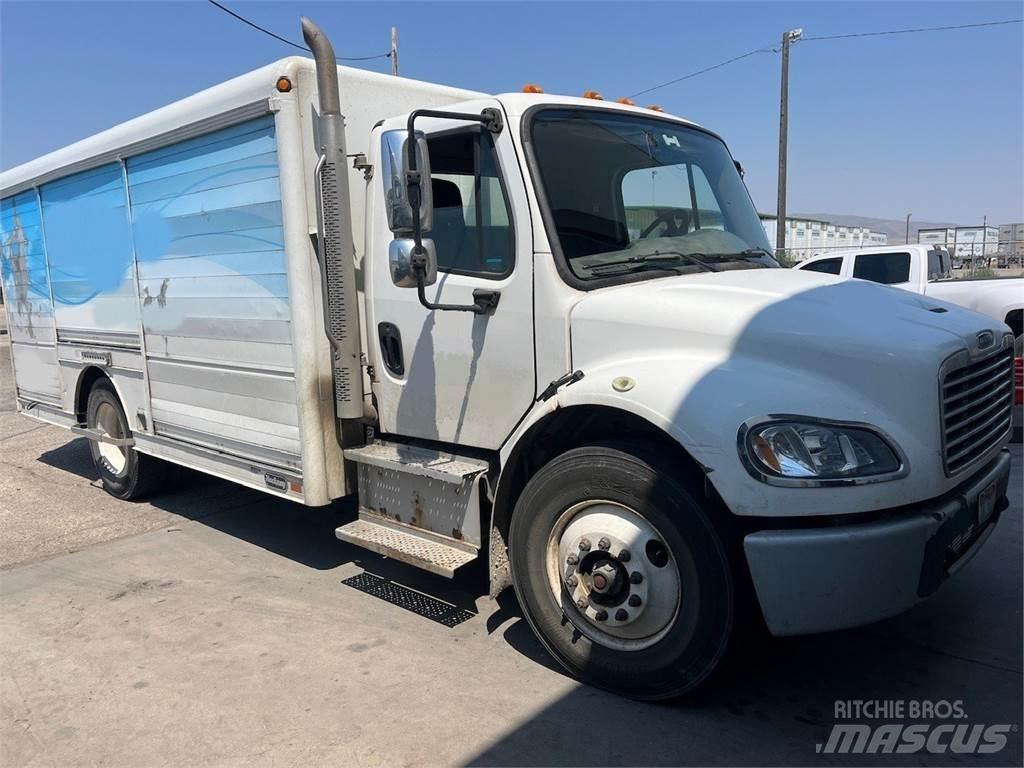 Freightliner M2 Товарни камиони за напитки