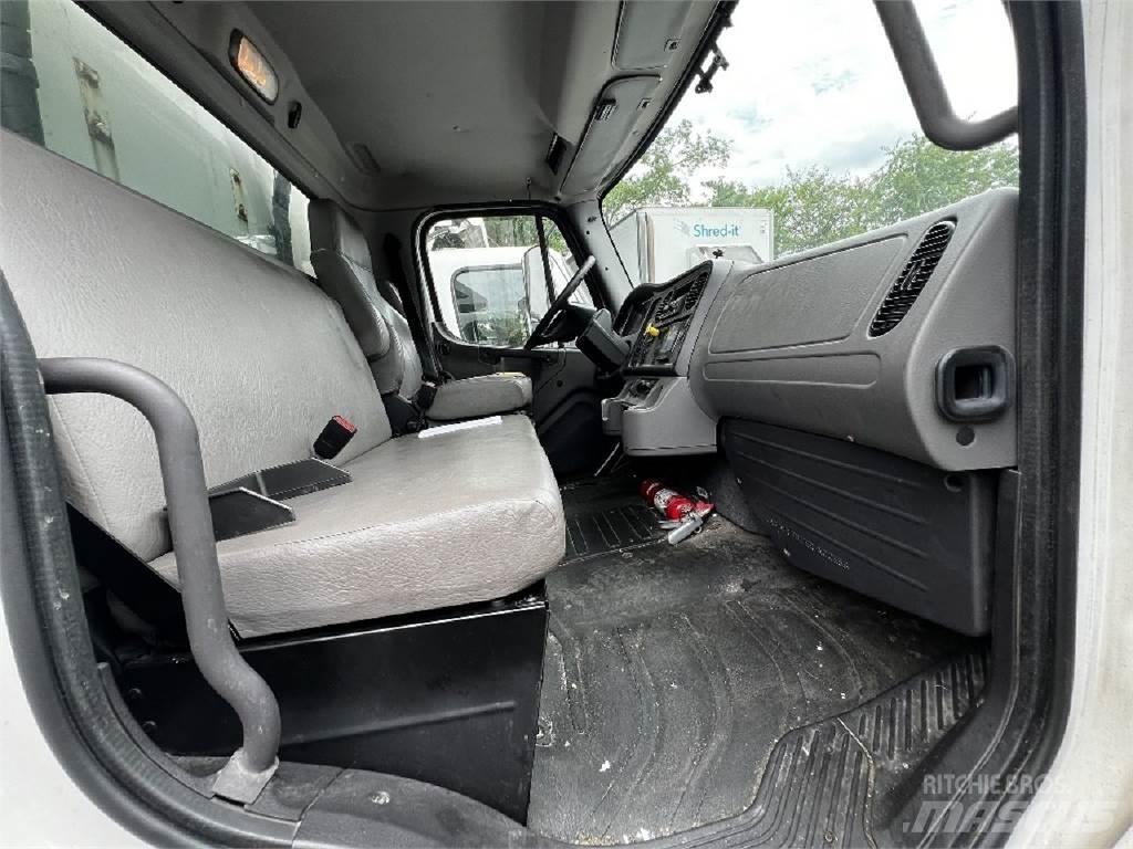 Freightliner M2-106 Каросерии