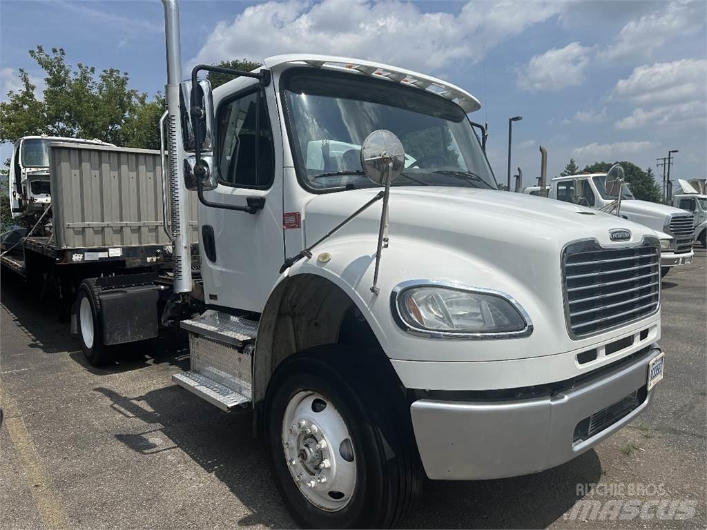 Freightliner M2 106 Влекачи