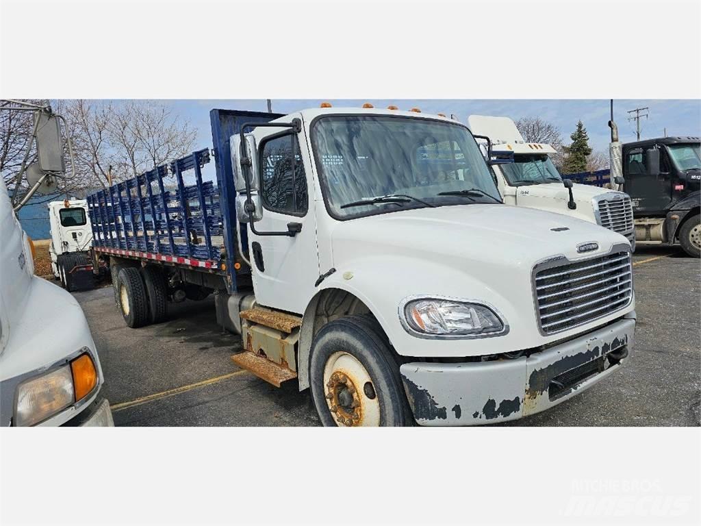 Freightliner M2 106 Бордови