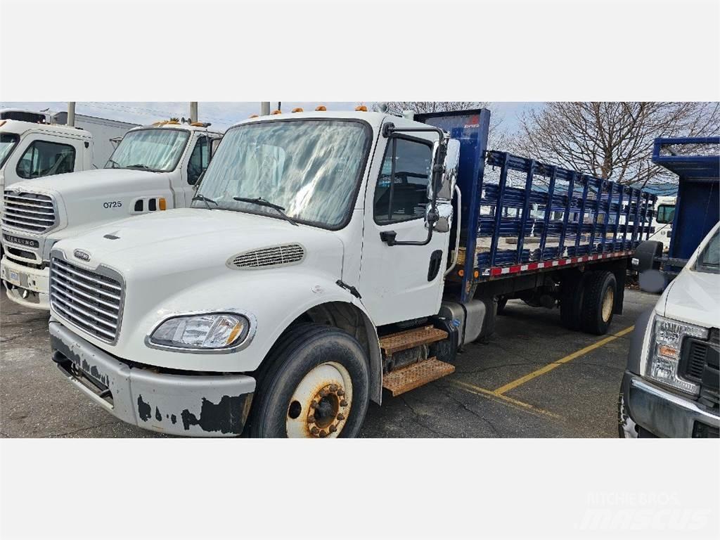 Freightliner M2 106 Бордови
