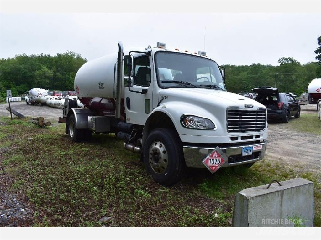 Freightliner M2-106 Други