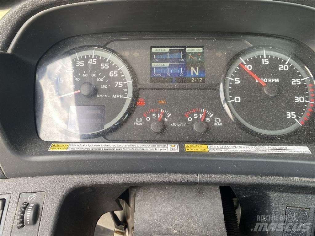 Hino 338 Шаси кабини