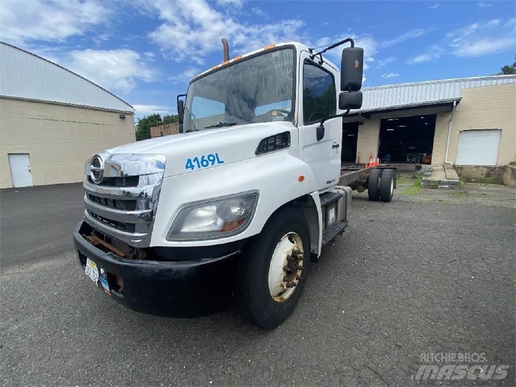 Hino 338 Шаси кабини
