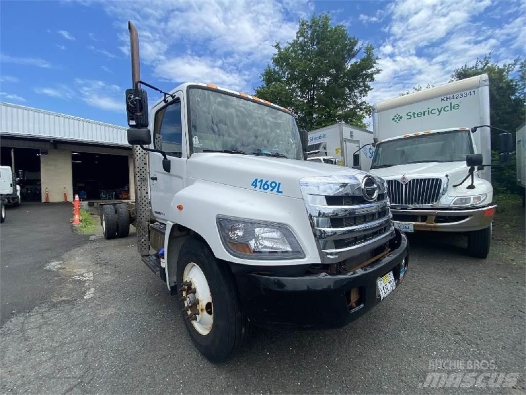 Hino 338 Шаси кабини