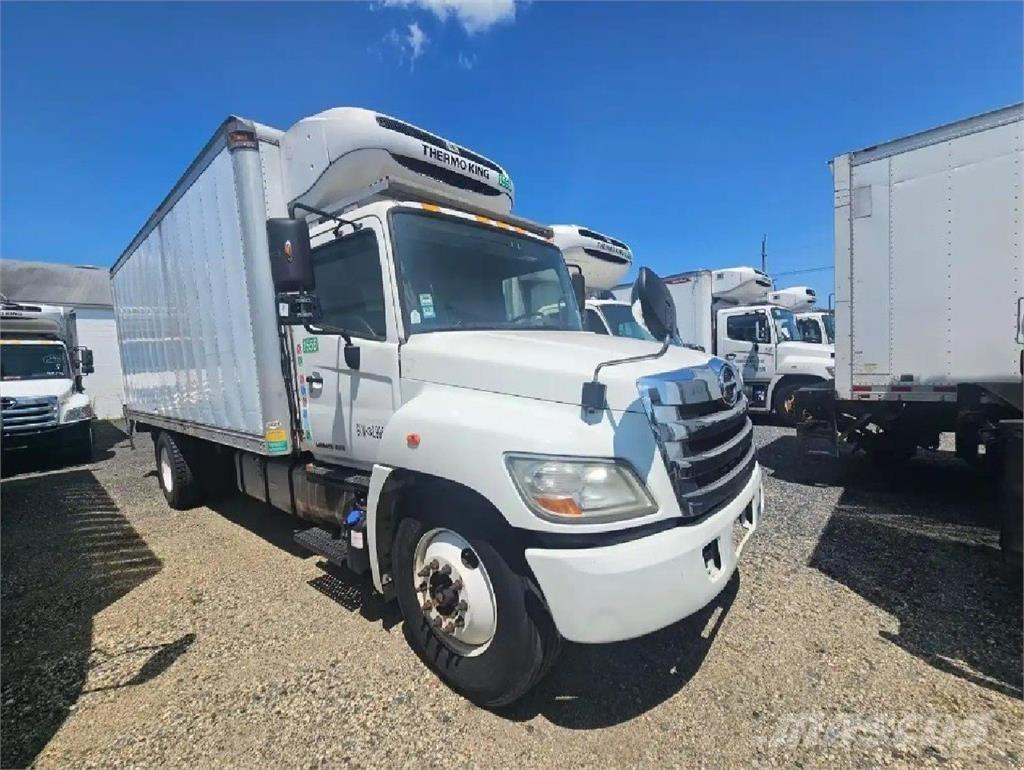 Hino 338 С температурен контрол