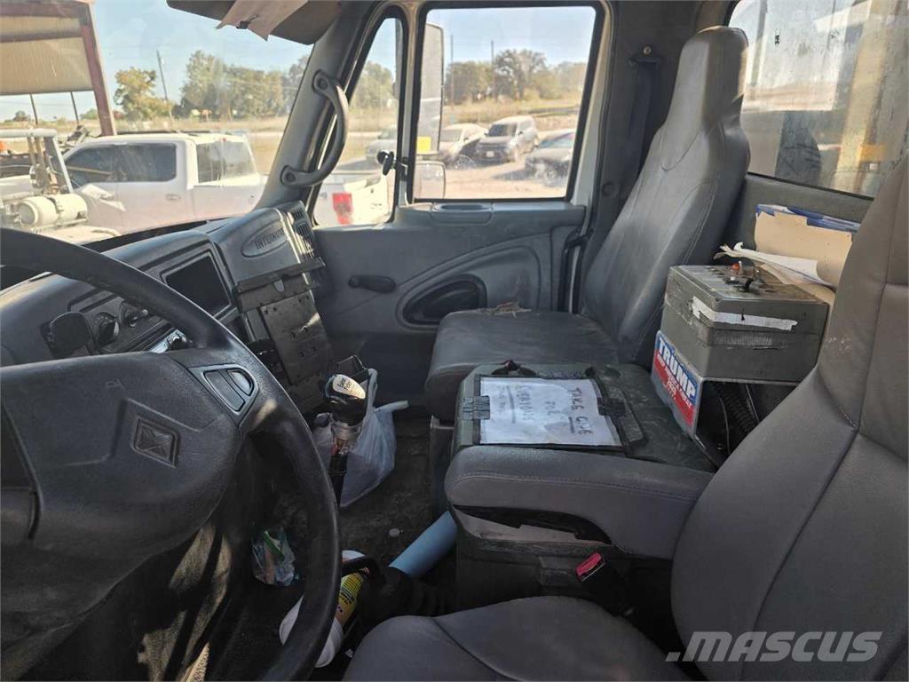 International 4400 Други