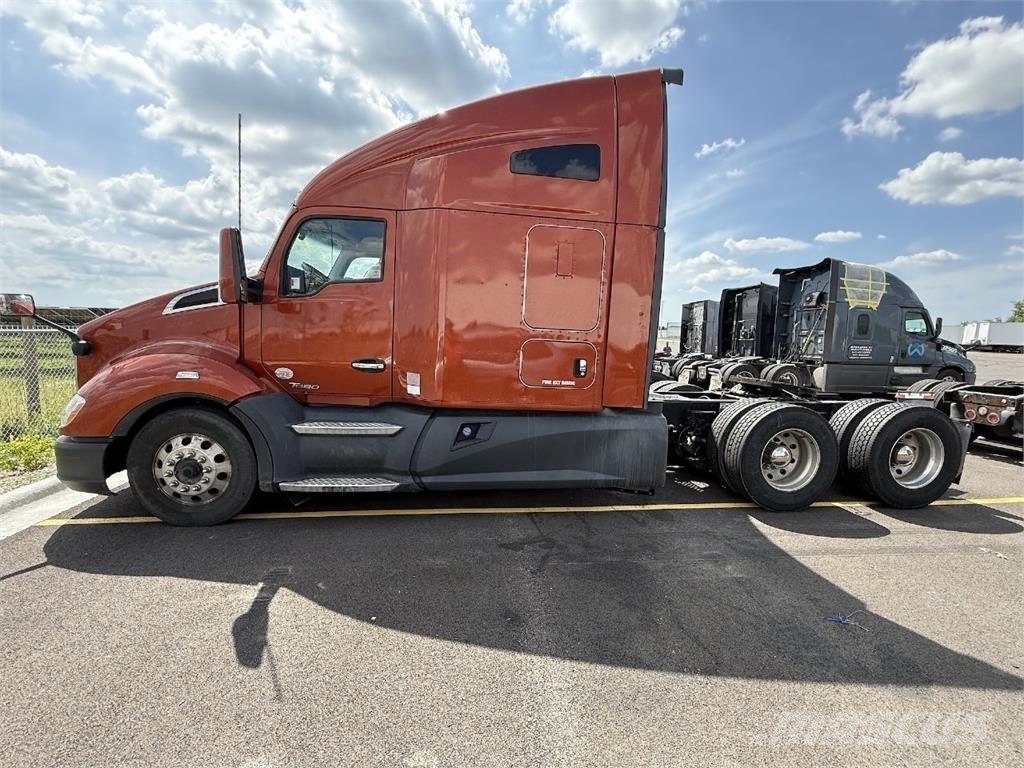 Kenworth T680 Влекачи