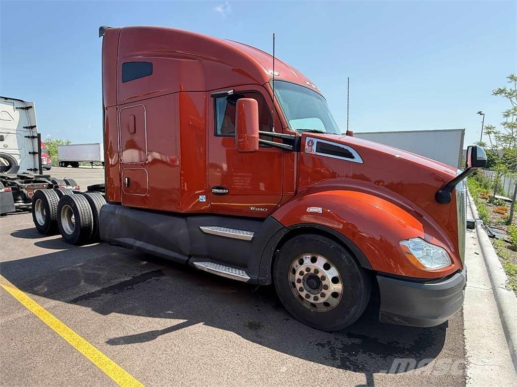 Kenworth T680 Влекачи