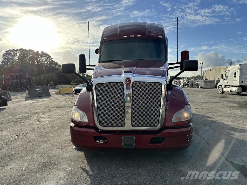 Kenworth T680 Влекачи