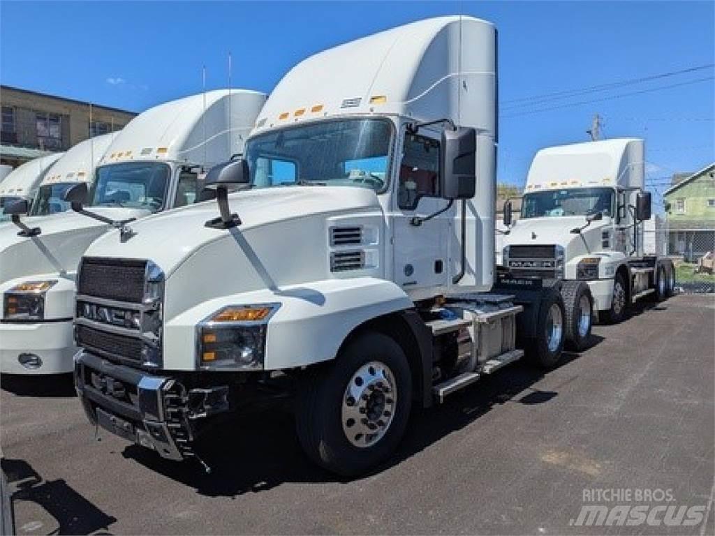 Mack AN64T Влекачи