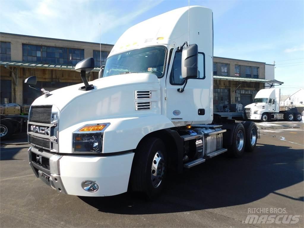 Mack AN64T Влекачи