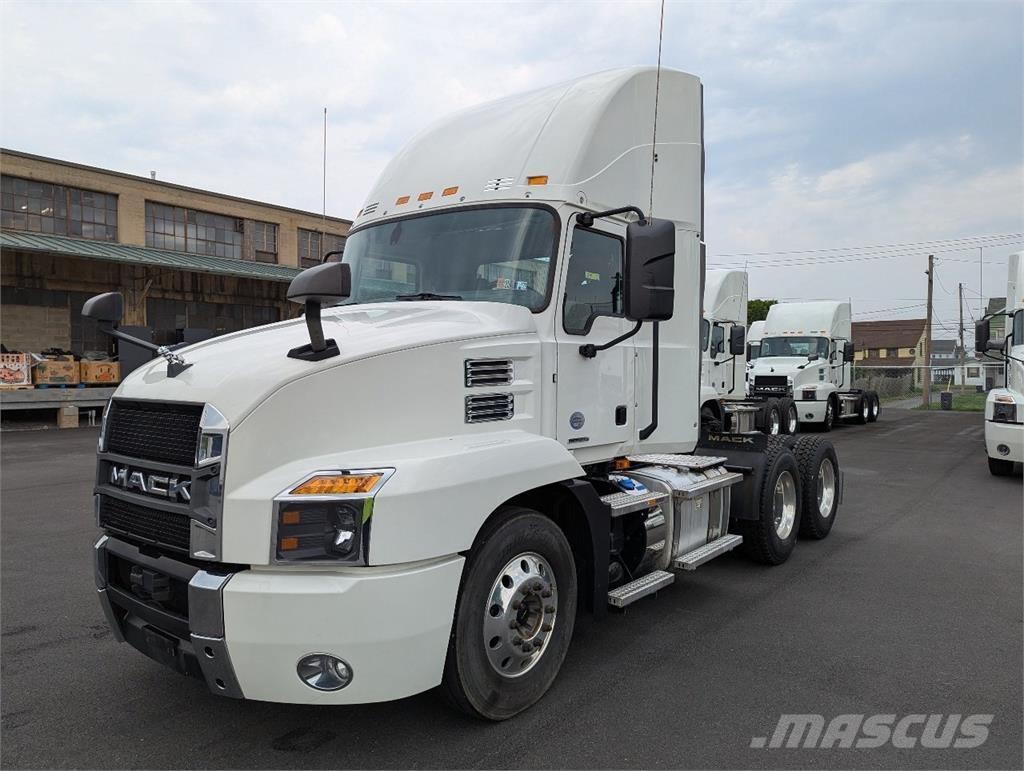 Mack AN64T Влекачи