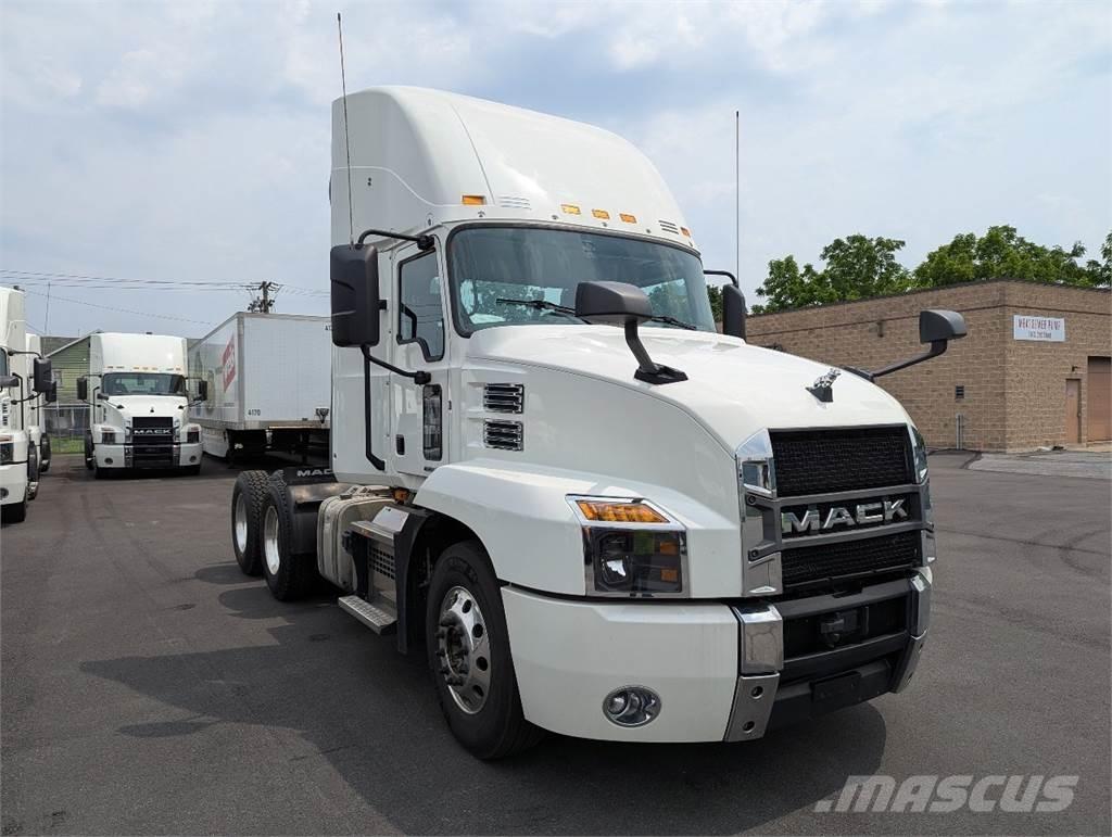 Mack AN64T Влекачи