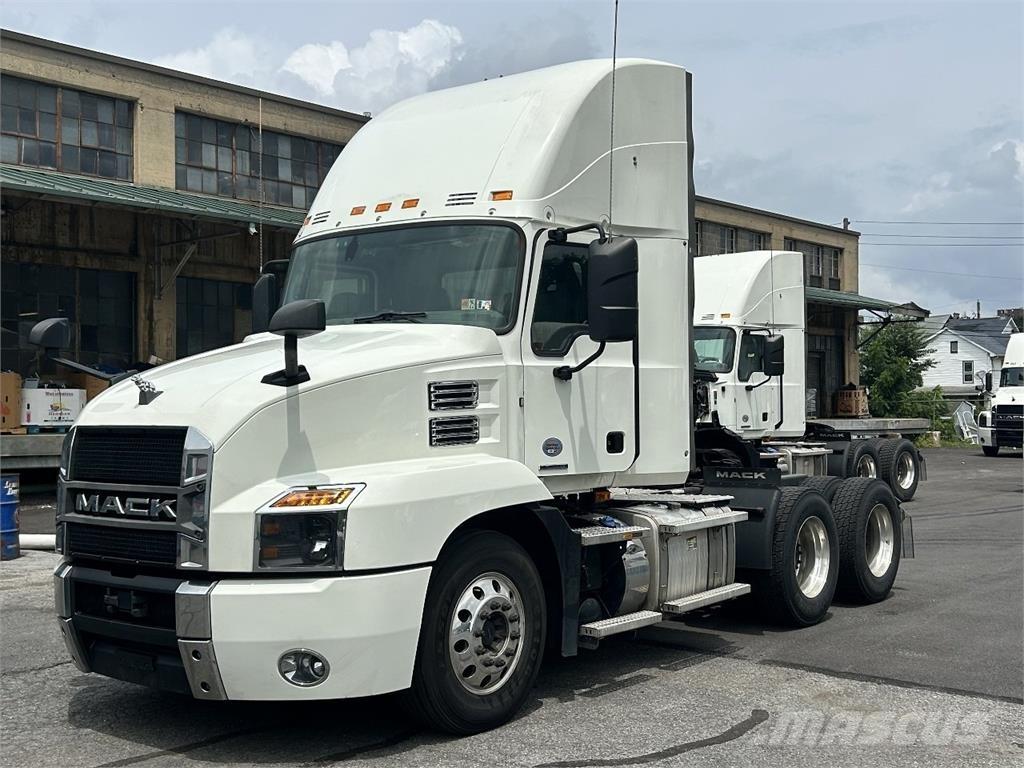 Mack AN64T Влекачи