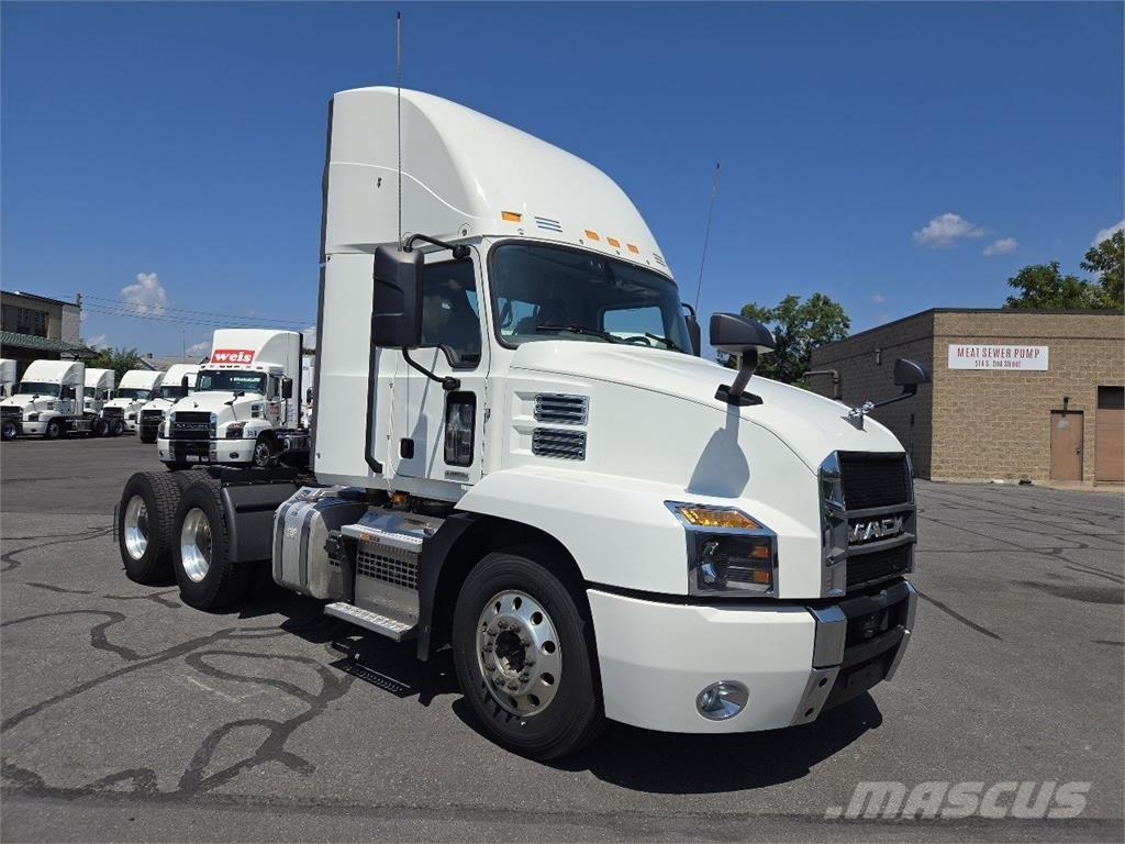Mack AN64T Влекачи