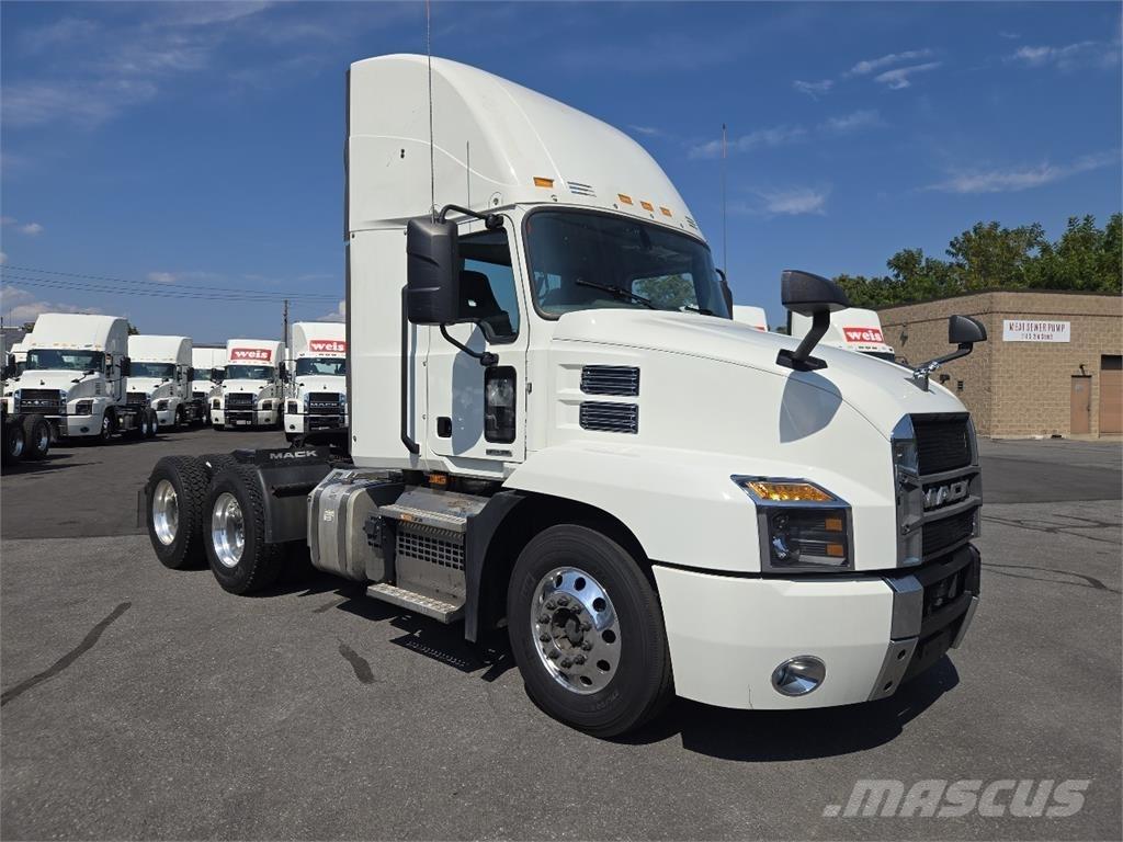 Mack AN64T Влекачи