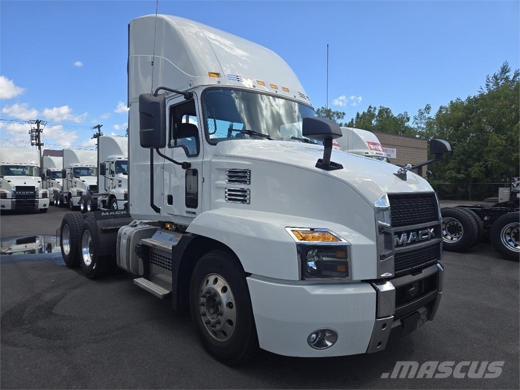 Mack AN64T Влекачи