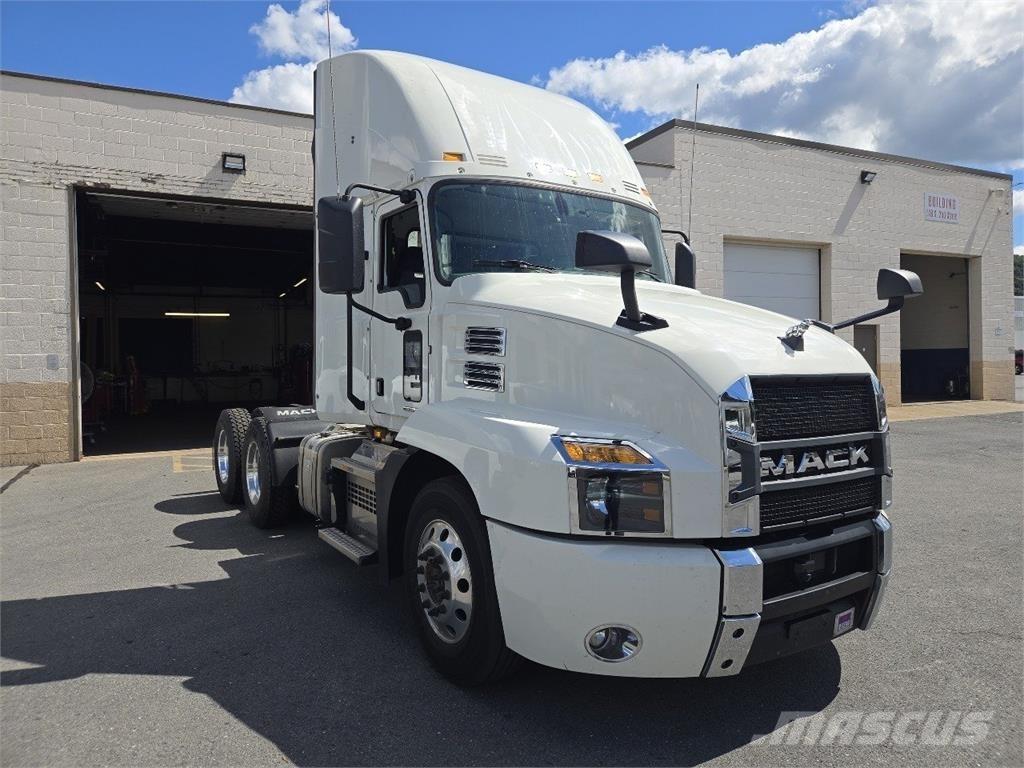Mack AN64T Влекачи