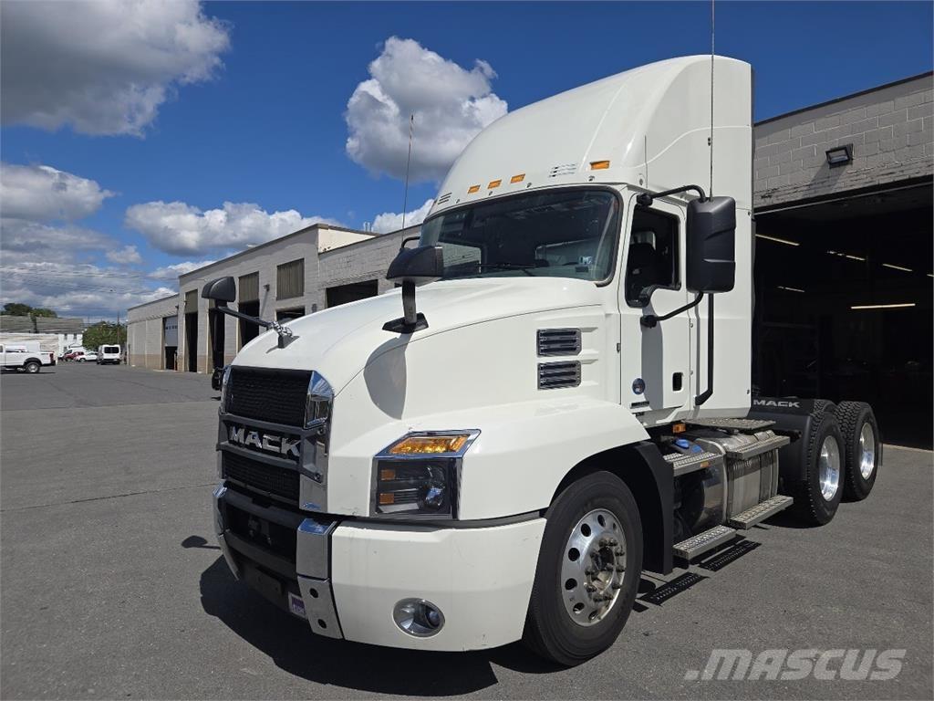 Mack AN64T Влекачи