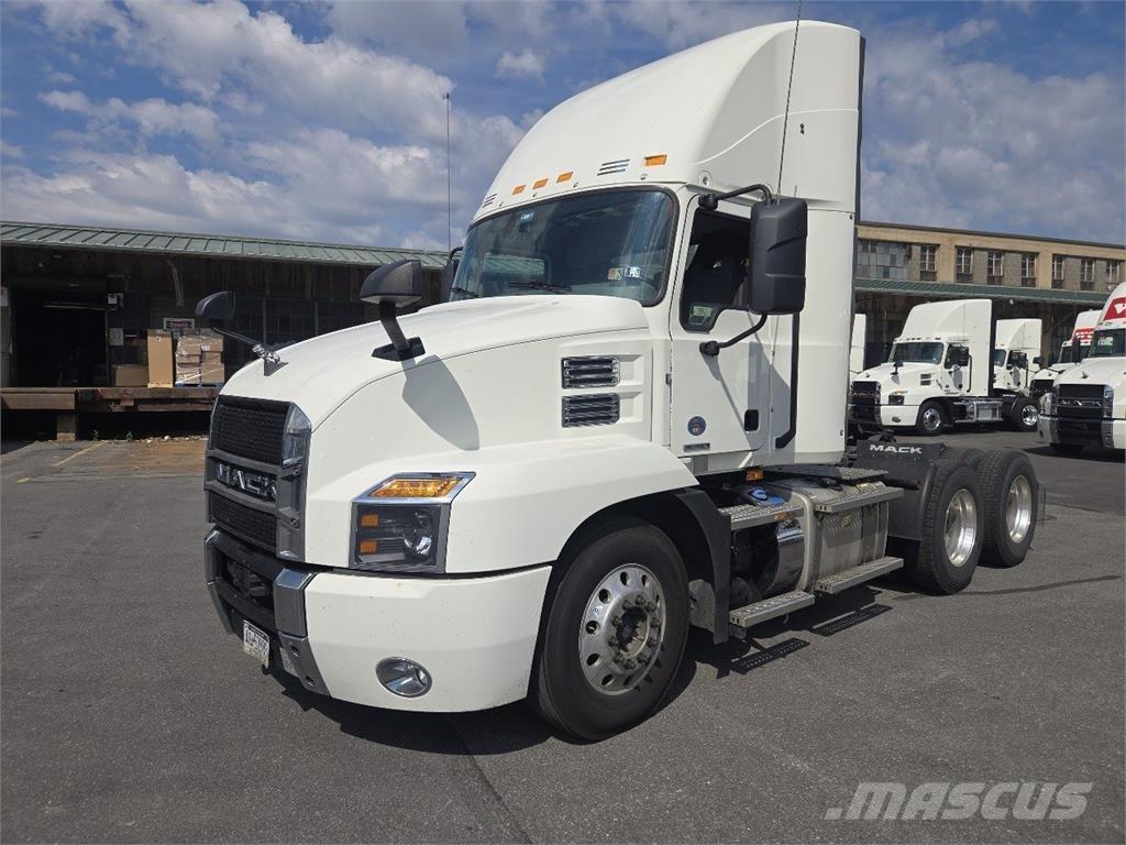 Mack AN64T Влекачи