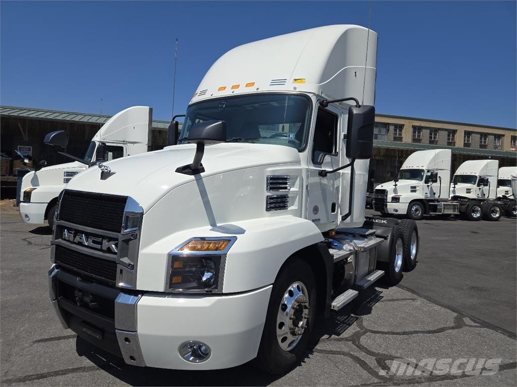 Mack AN64T Влекачи