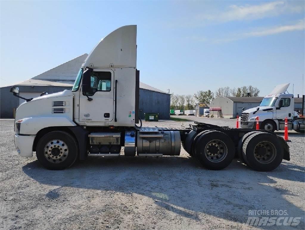 Mack Anthem AN64T Влекачи