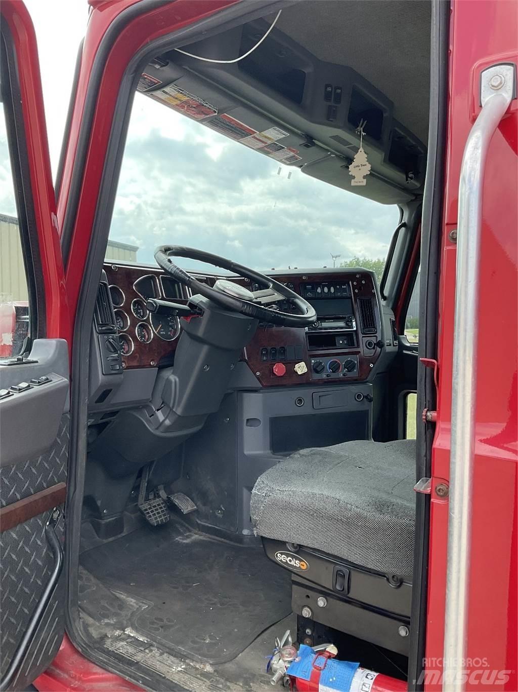 Mack CXU613 Други